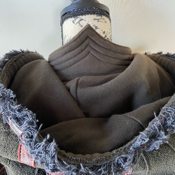 Anahata designs jacket - Picture 8 of 15